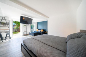 Modern Studio with Privat Garden